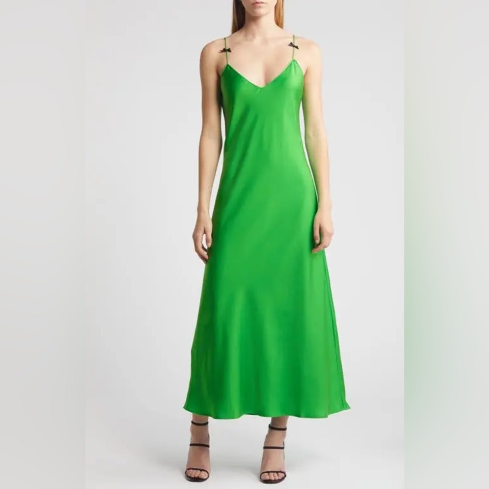 🏷️ NWT WAYF Kelly Satin Slip Dress in Green. Size XS